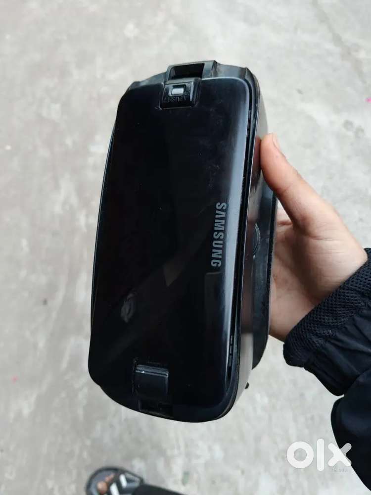 SAMSUNG GEAR VR HEADSET - POWERED BY OCULUS