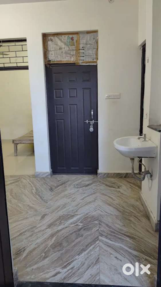 Single room  for rent in takrohi indiranagar lucknow