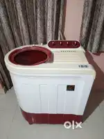 Whirlpool semi automatic washing machine