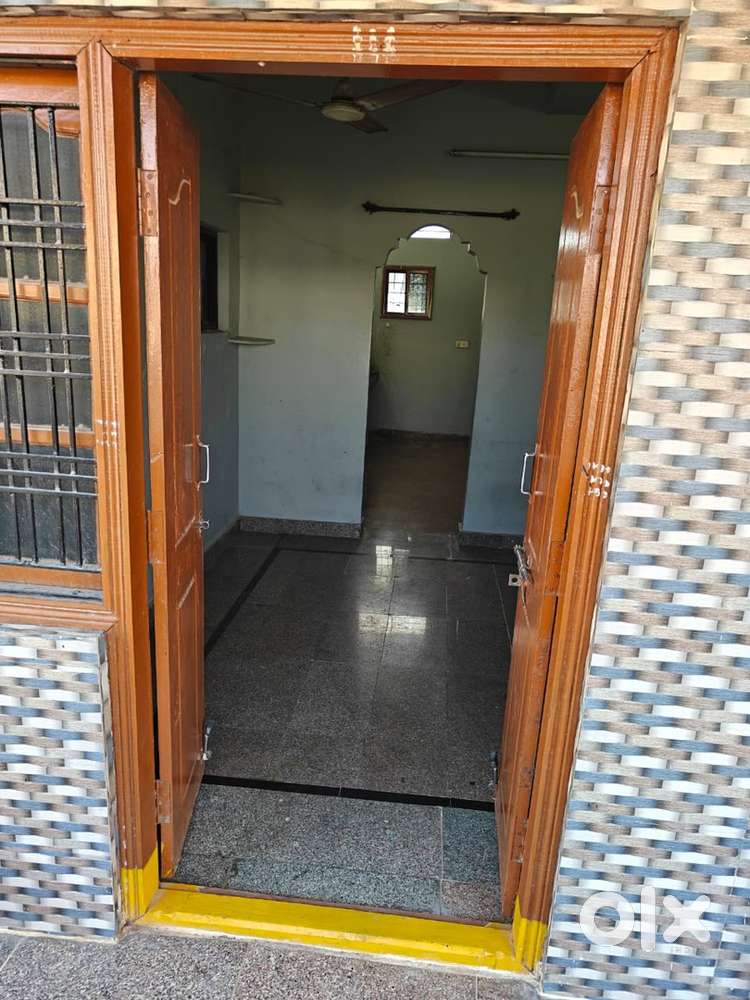 1bhk 1st floor in heart  of Raichur