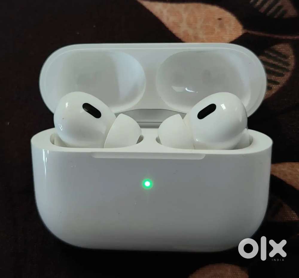 Apple AirPods (2nd generation) with MagSafe Case (USB-C)