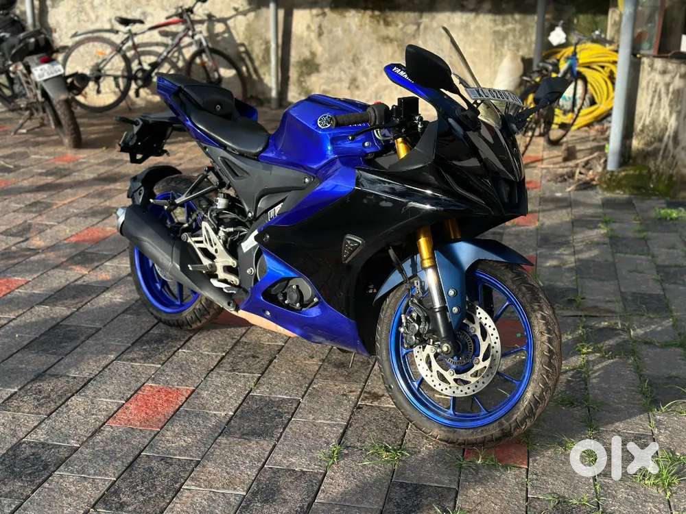 R15v4 2023 17000km