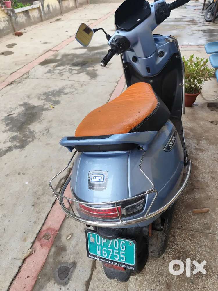TVs iqube S urgent selling
