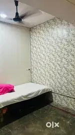 Govindpur me Room hai. Genuine log hi contact kre.