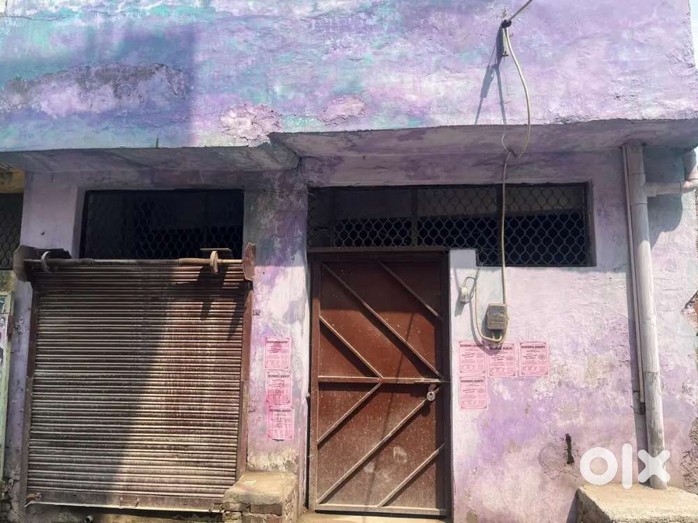 90 gaj 1 lentar hai or bhar 1 shop hai