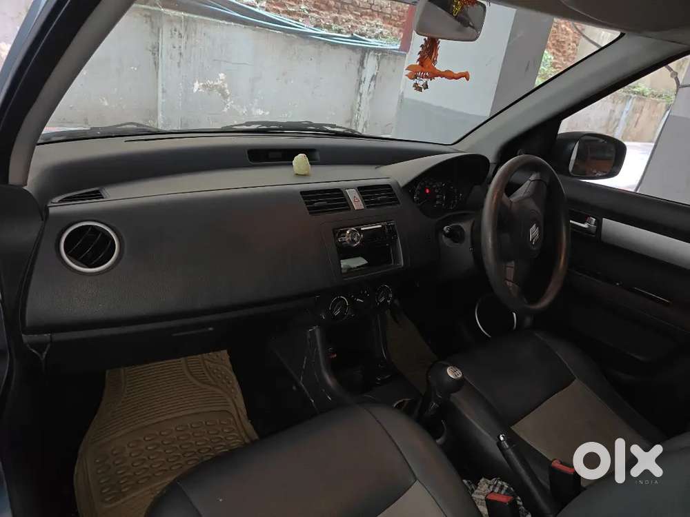 Maruti Suzuki Swift 2010 Petrol 64500 Km Driven