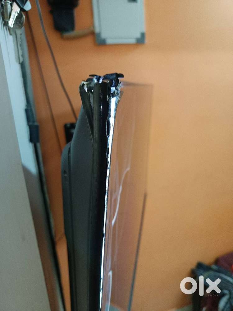 Vu GloLED 43inch 4K Broken TV