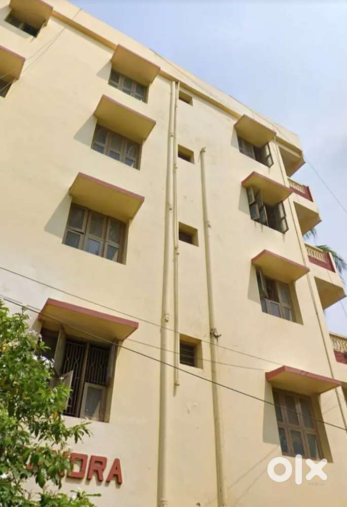 Main Cook and Helpers Wanted For Hostel