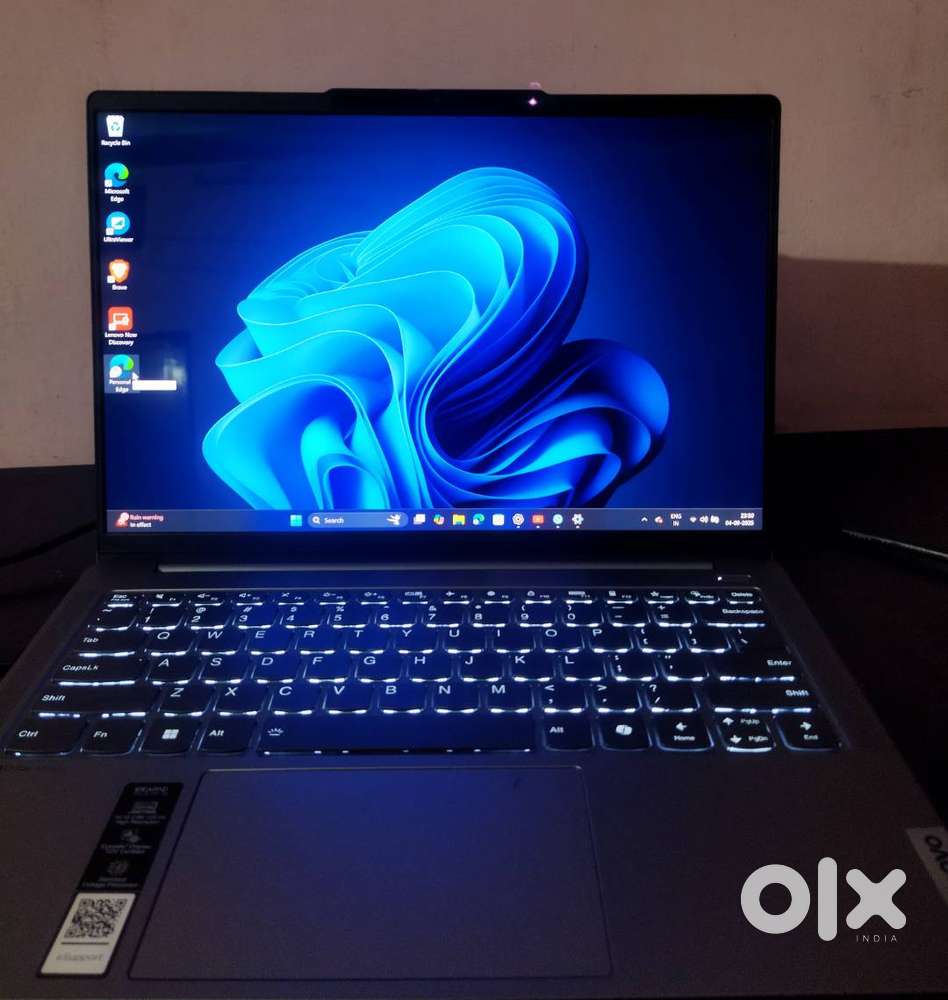 Selling my Lenovo IdeaPad Pro 5 Serial number: YX0BYR3N Very Good Con.