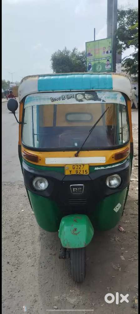 CNG auto rickshaw good condition