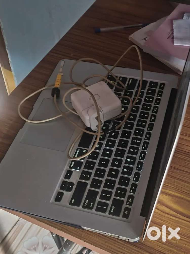 Apple laptop sell