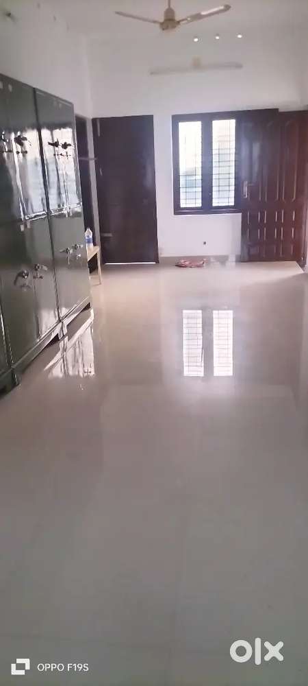 Sharing room for rent for gilrs pg nalanchira near marivanou collage