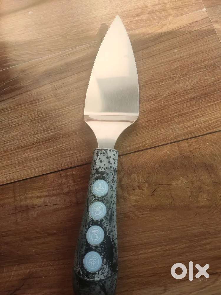 Birthday knife with song