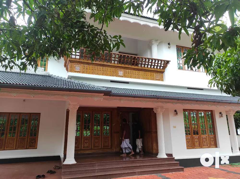 33 cent land with 3100 sqft posh house for sale in angamaly,airport