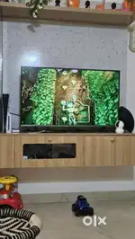 VU 43 inch 4k Tv with Box