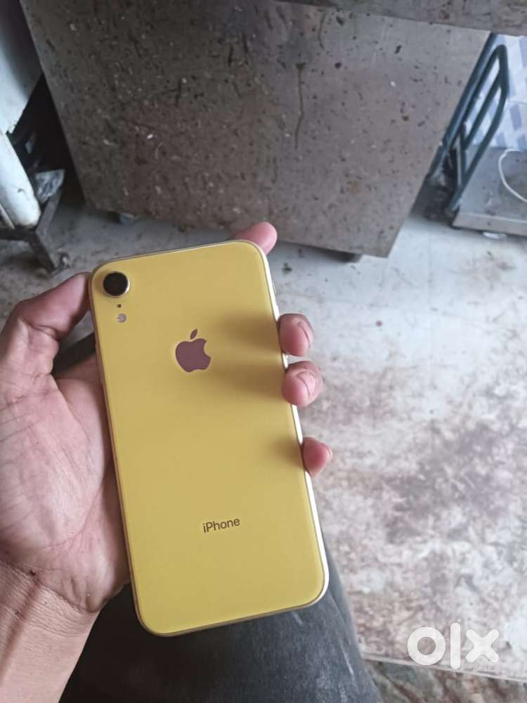I phone xr yellow collor