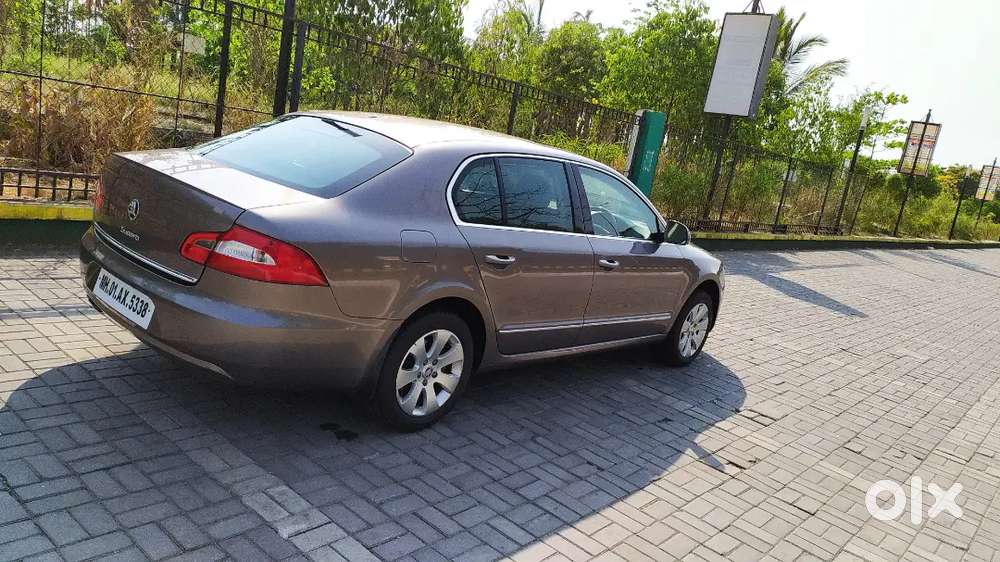 Skoda Superb 2011 Petrol 43000 Km Driven, like showroom condition