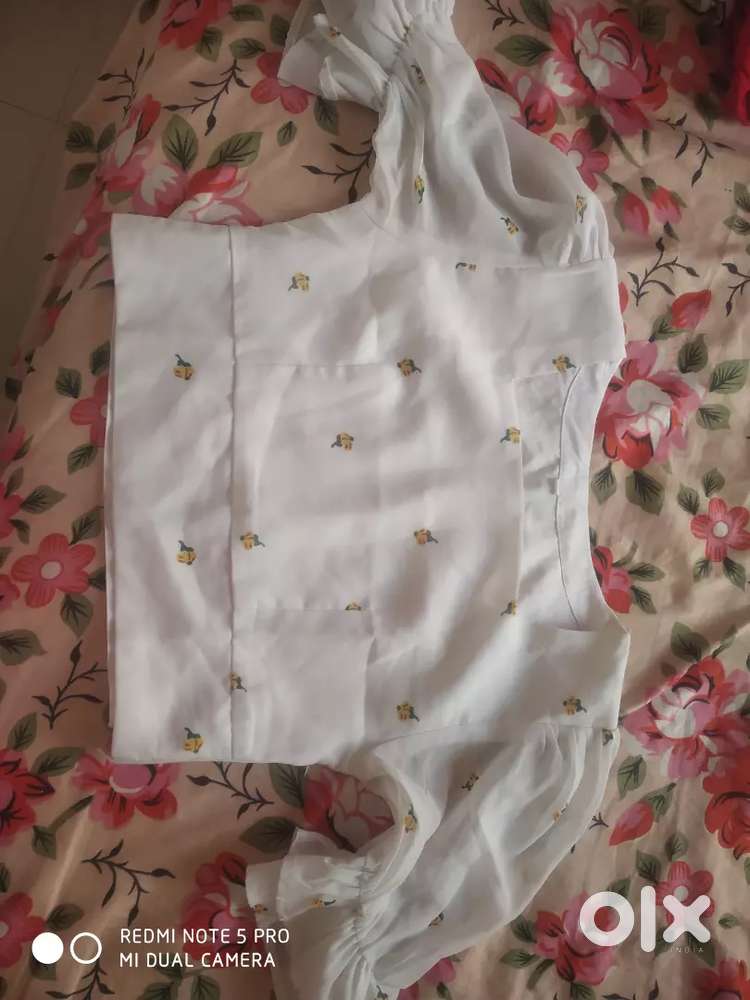 A pinterest white top