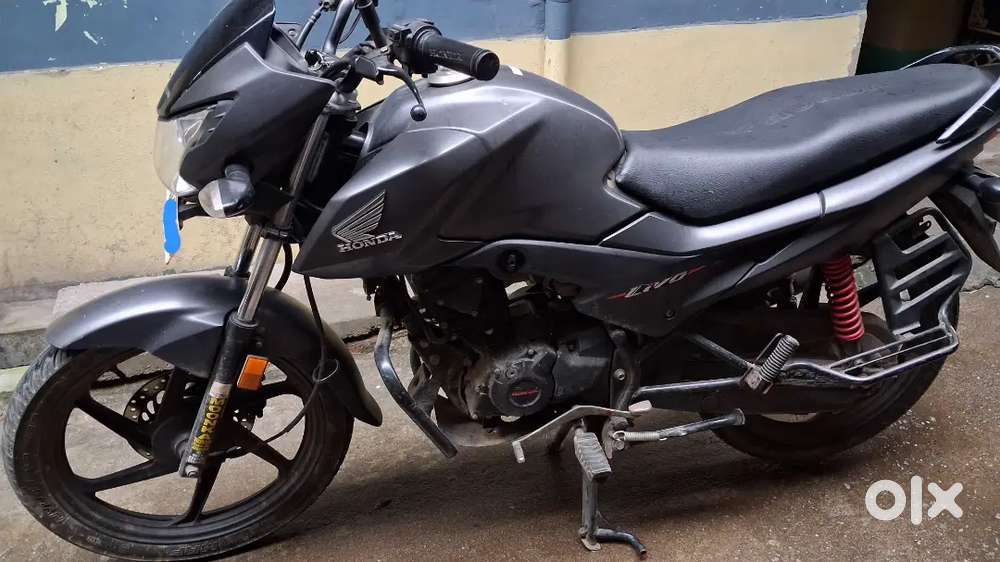 I Want to Sell My Honda Livo BS4 – Excellent Condition & Single Owner