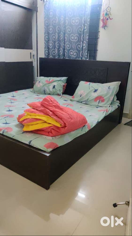 Rose Teak Wood King Size bed