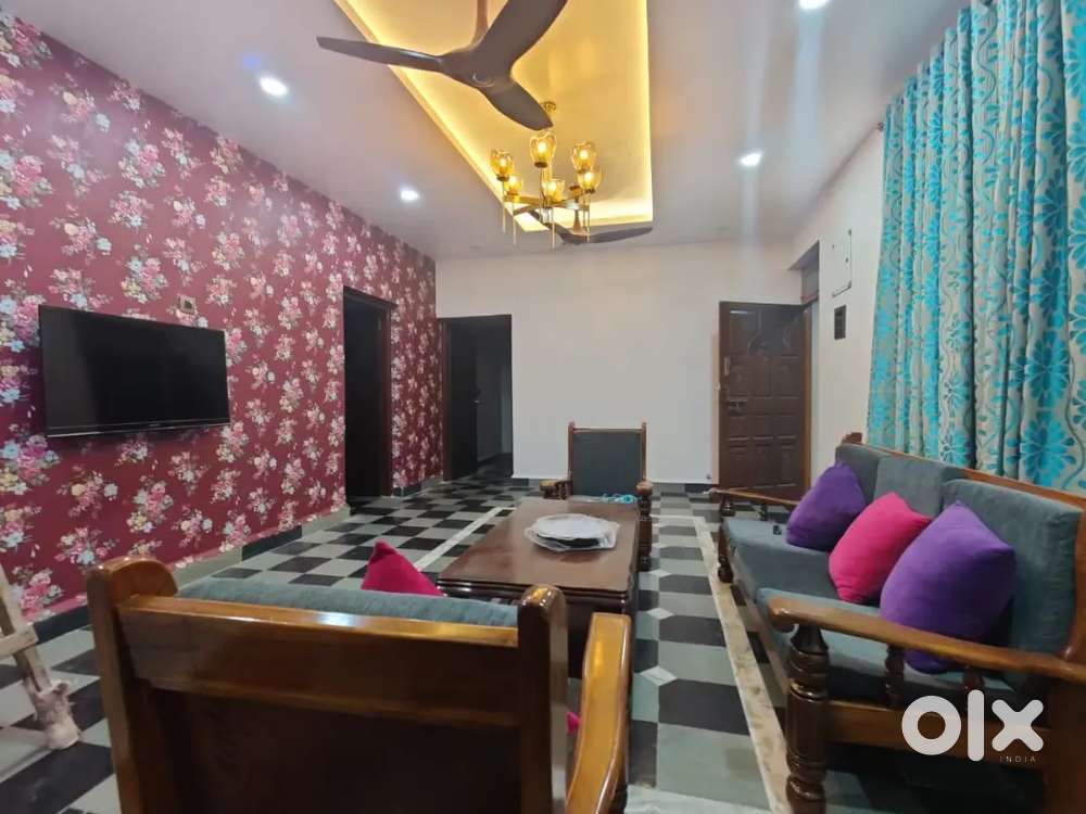 Available independent 3 bhk apartment on 1st floor of a bunglow