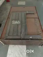 Single bed and dressing table in good confition
