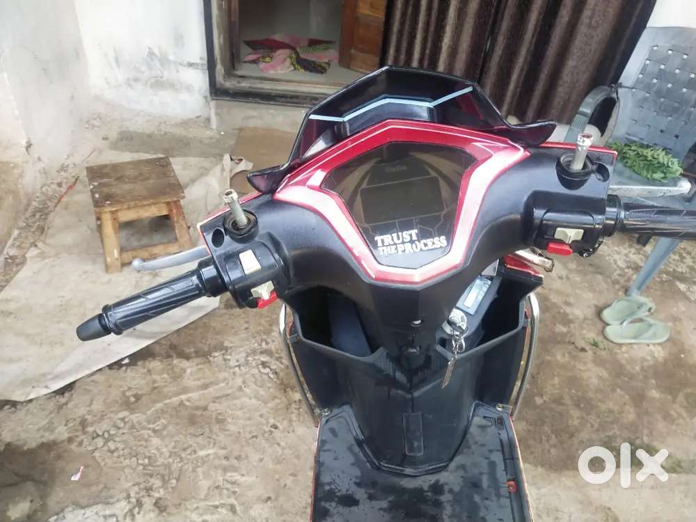 Elego ev scooty