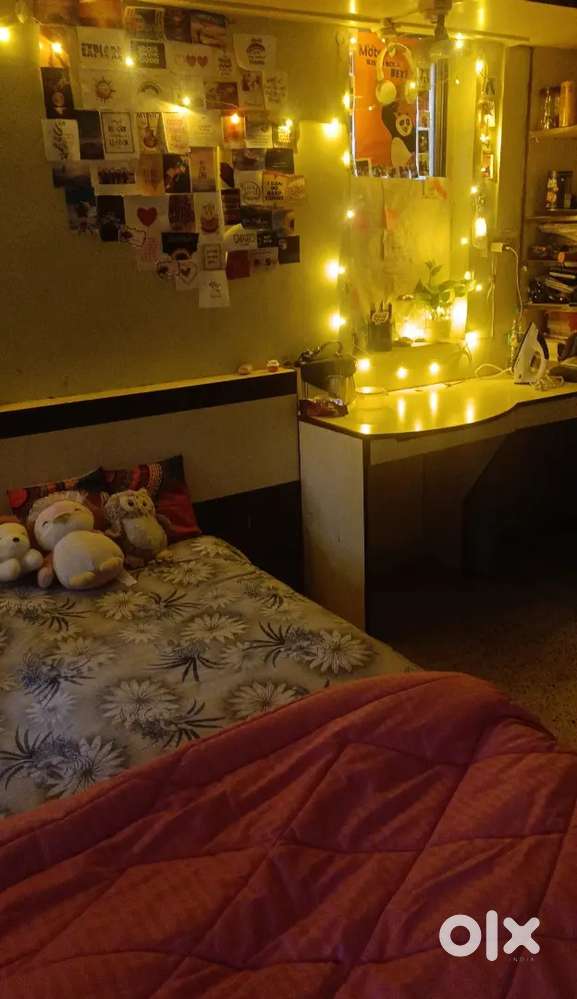 Bedroom vacancy for girls