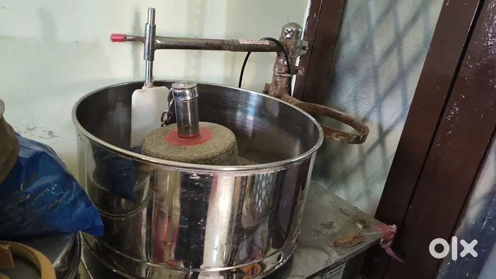 Grinder for grinding dosa,idly bartter, chutney,garlic paste,