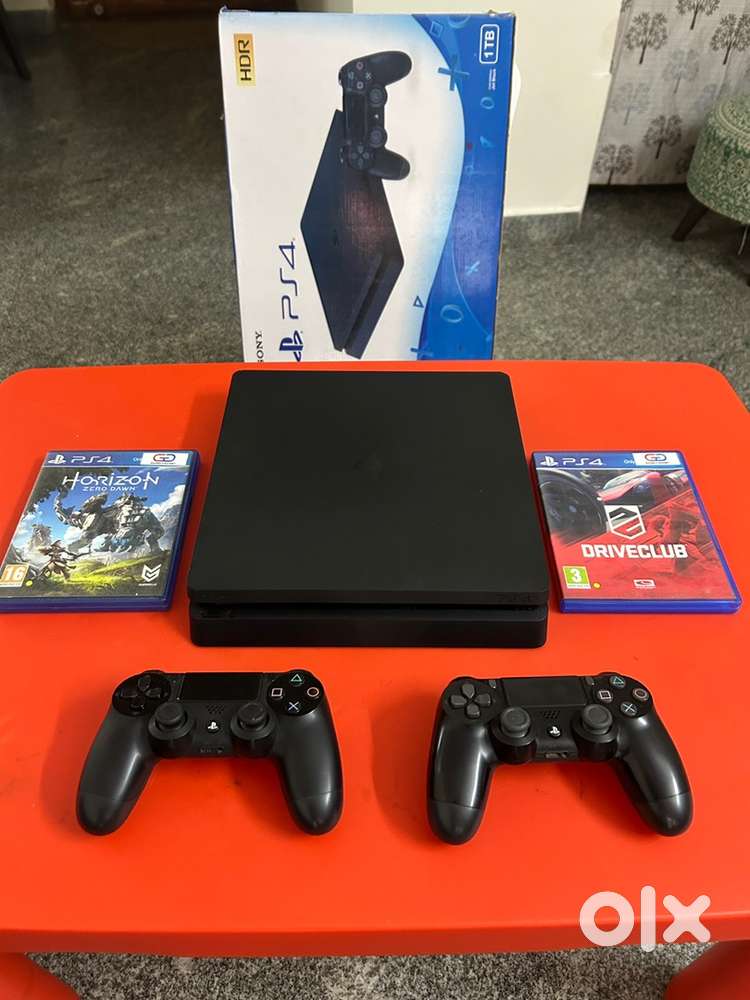 PS4 Slim - 1 TB