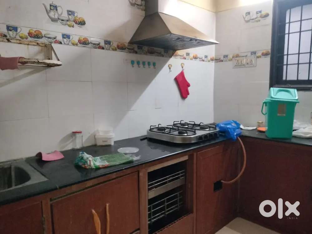 2bhk  house for rent family or bachelor Velachery