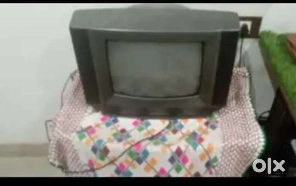 Lg tv 14 inch with table