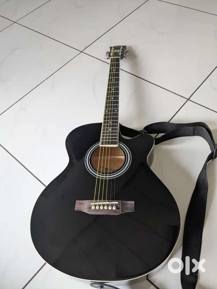Gitar black colour