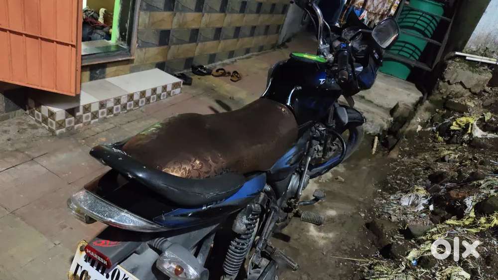 Discover 150 no any work self start new tyre new batterybattery