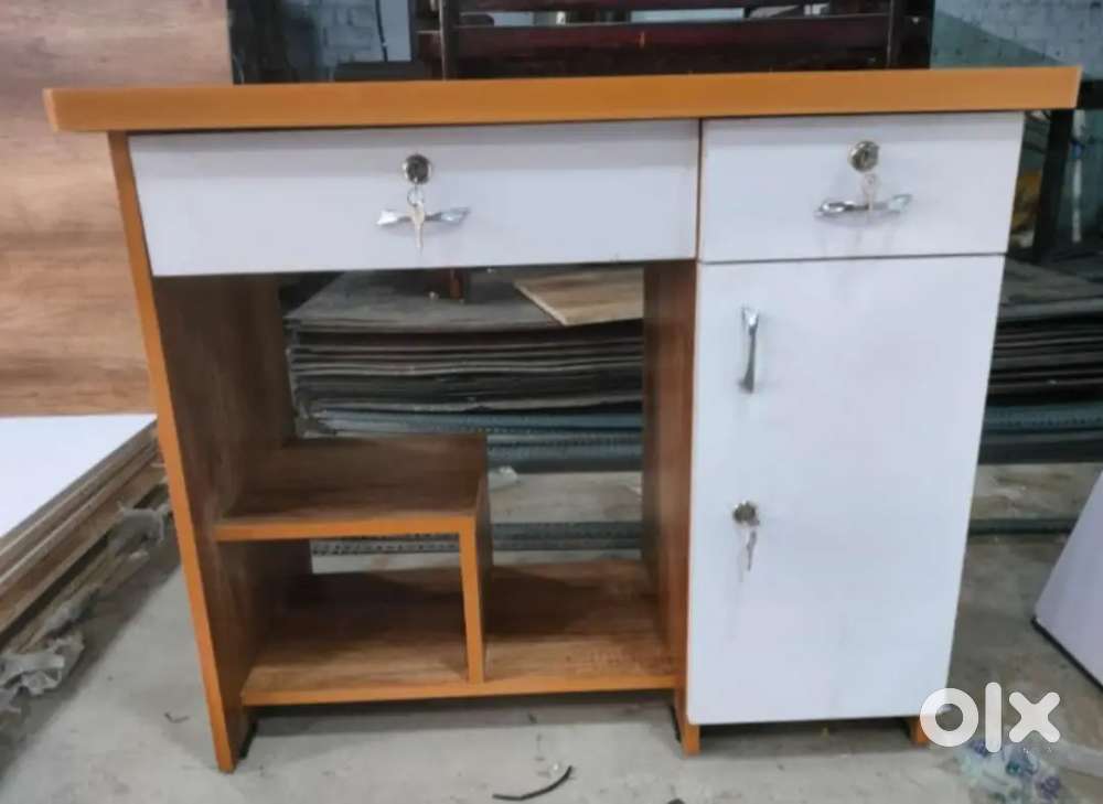 Computer table new brand fresh