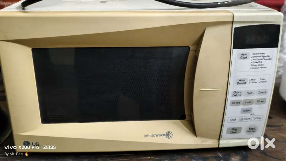 LG microwave & Griller. In running and good condition