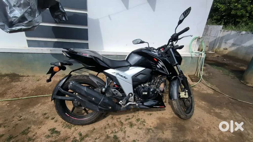 GOOD CONDITION, ALL PAPER'S CLEAR, FOLLOWED SHOWROOM SERVICES.