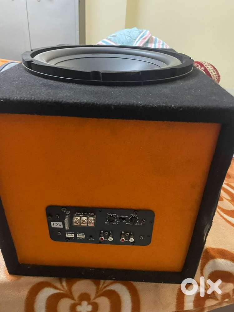 jbl 1500 watt inbuild amp