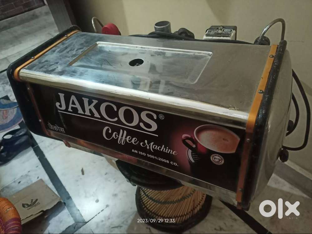 Coffee machine full size -2 piece and 1 pizza oven double deacer comme