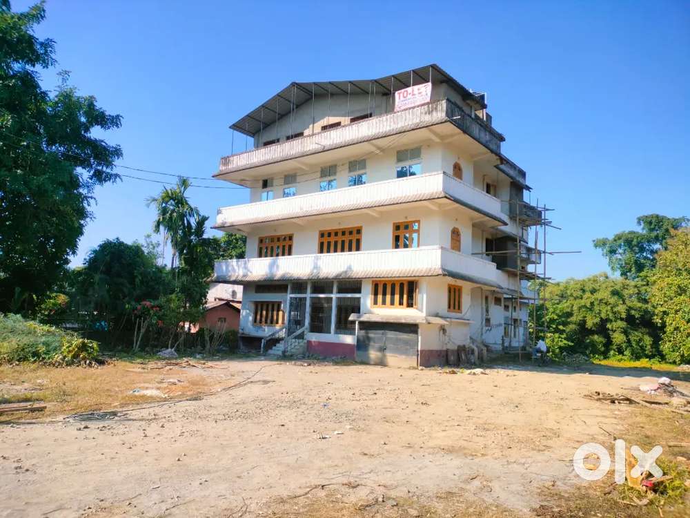 3-Storey commercial building for rent available.