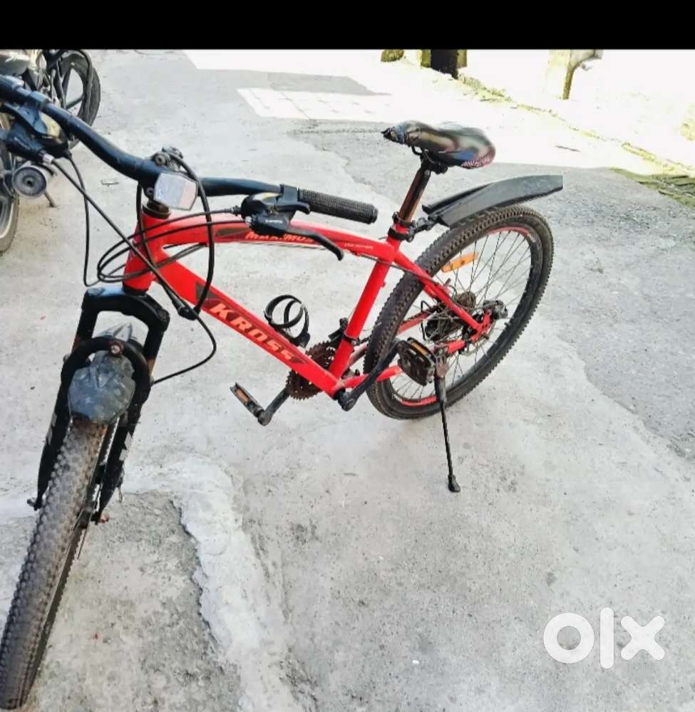 Kross bycycle double disc brakes and with gears