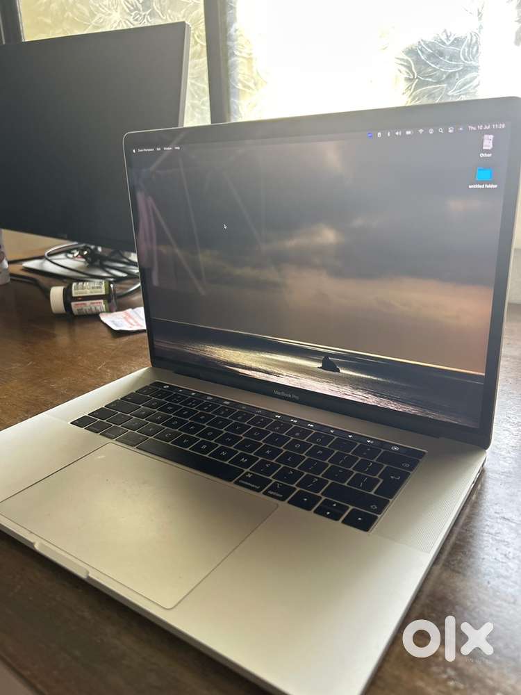 MacBook Pro (15-inch, 2016)