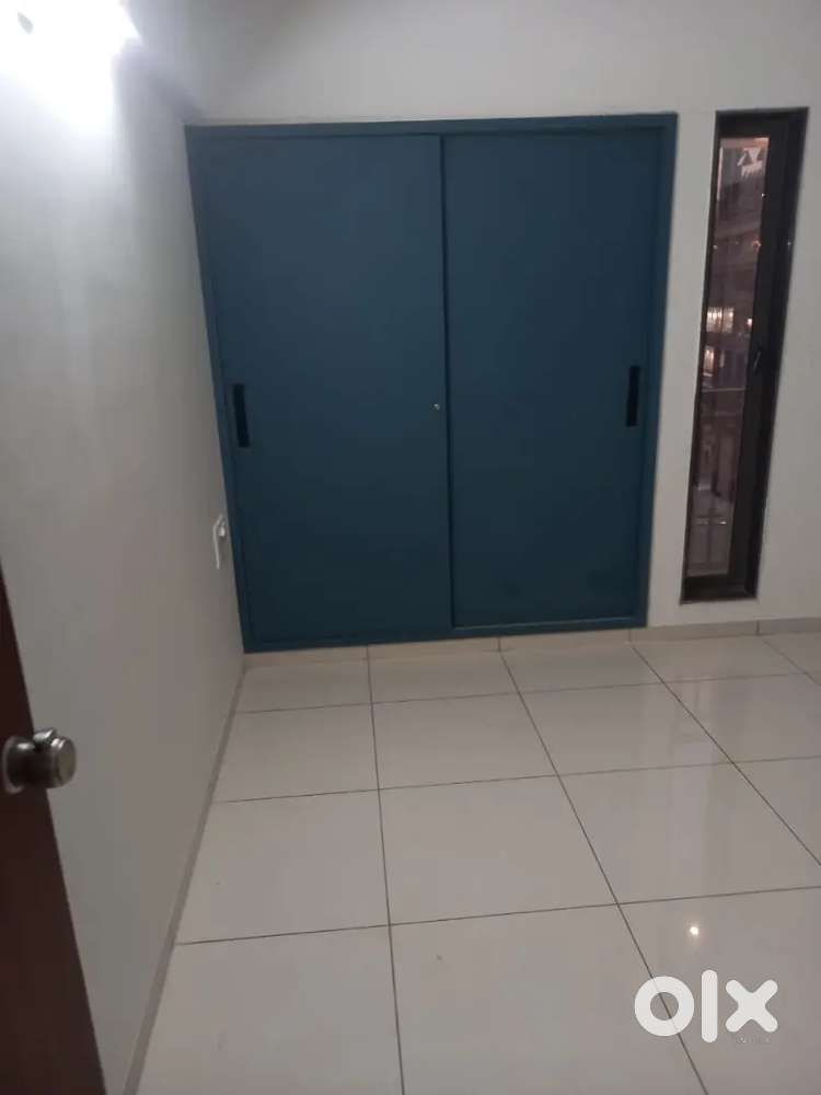 Prime location 2 bhk luxury flat rent and luxury apartments