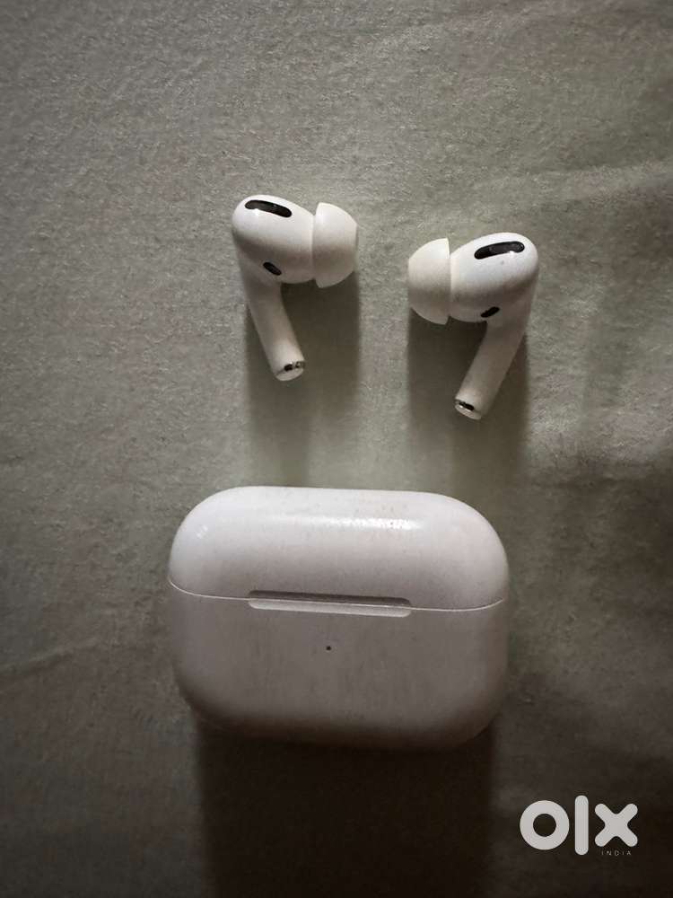 Apple airpods pro 1st gen