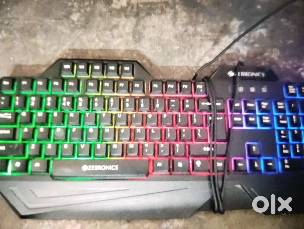 GAMING KEYBOARD WITH RGB