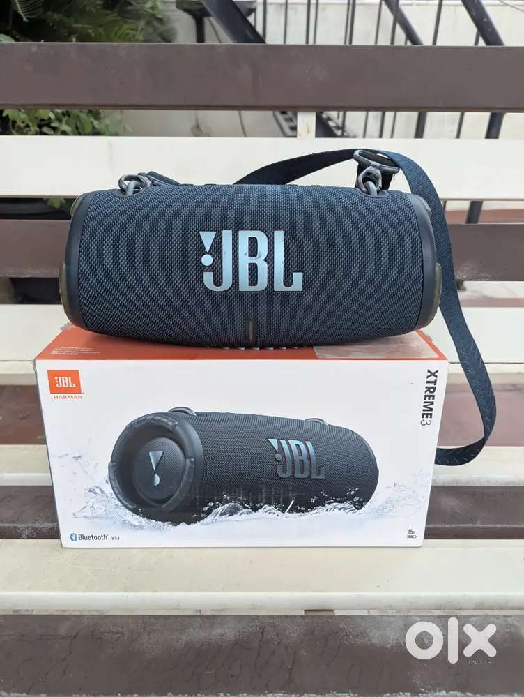 JBL Xtreme 3 Bluetooth Speaker with box