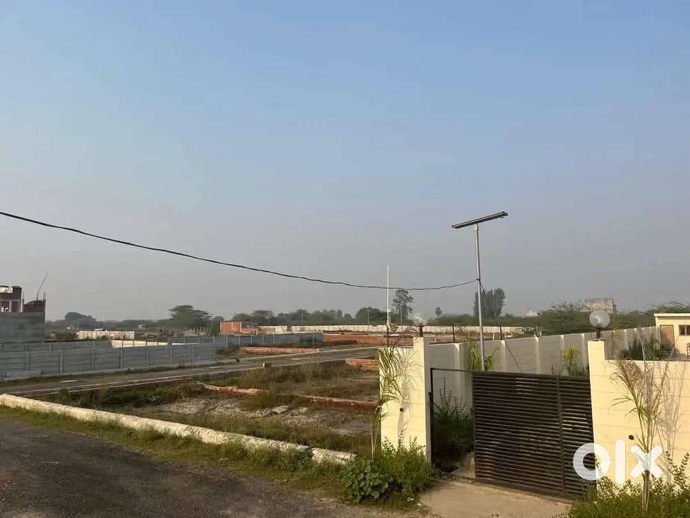 खुरदही मार्केट अंशल एपीआई के पास आउटर रिंग रोड से लगा हुआ प्रोजेक्ट