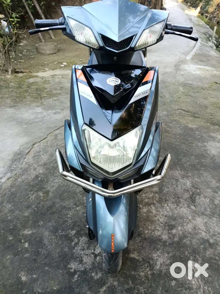 Showroom condition Komaki EV