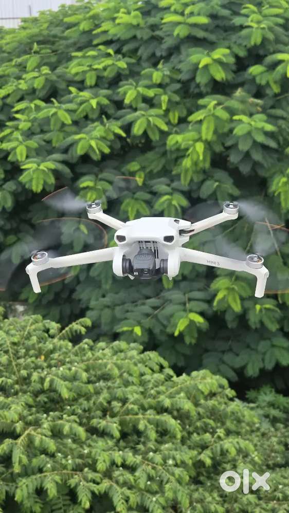 Dji Mini 3 Combo [Rc Controller Inbuilt Display]