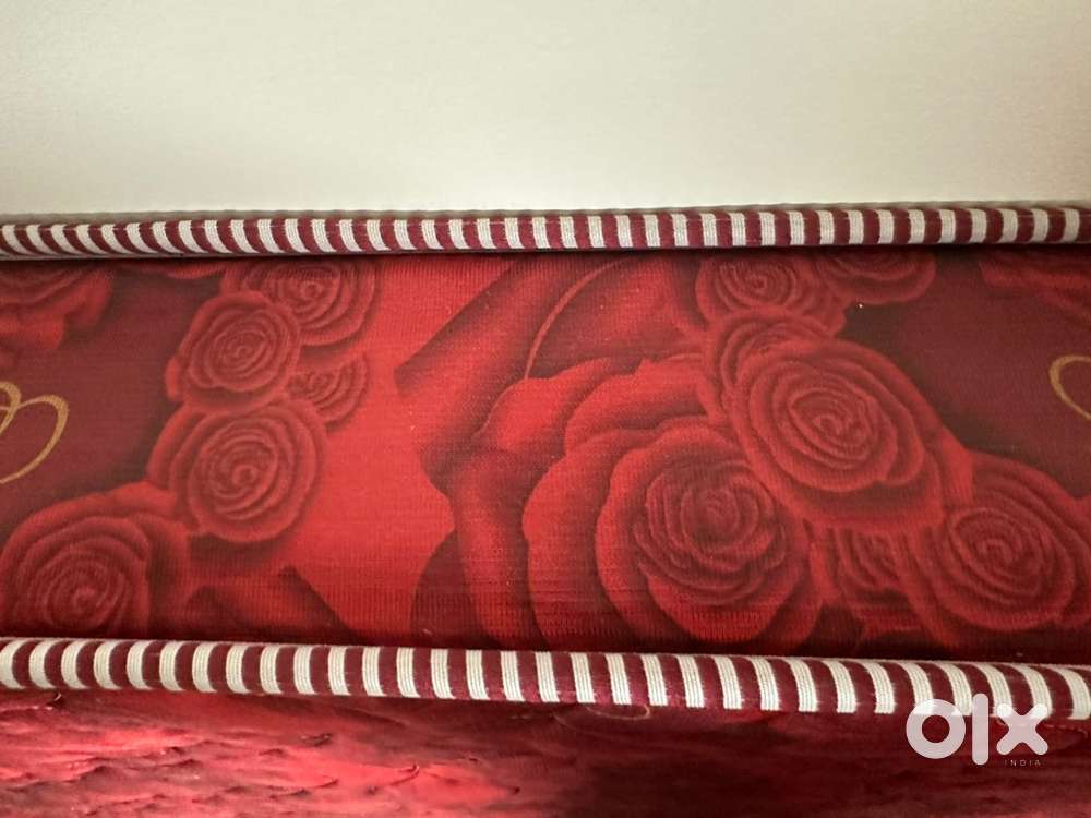 Queen size Mattress 6*5 feet for sale